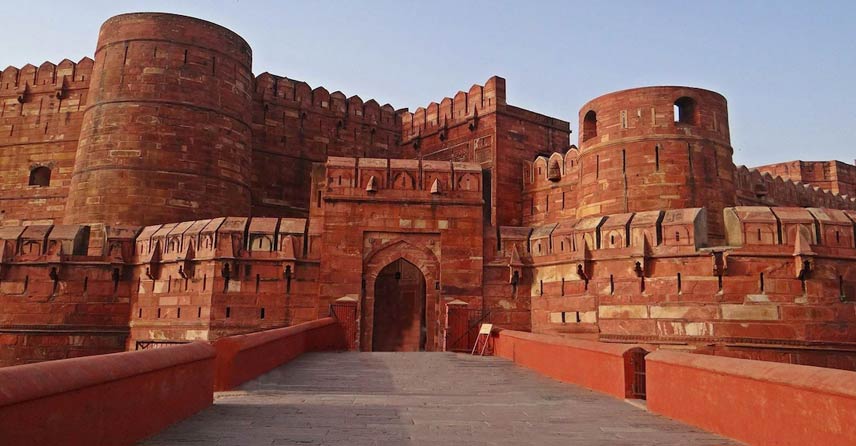 How to Visit Agra Fort: